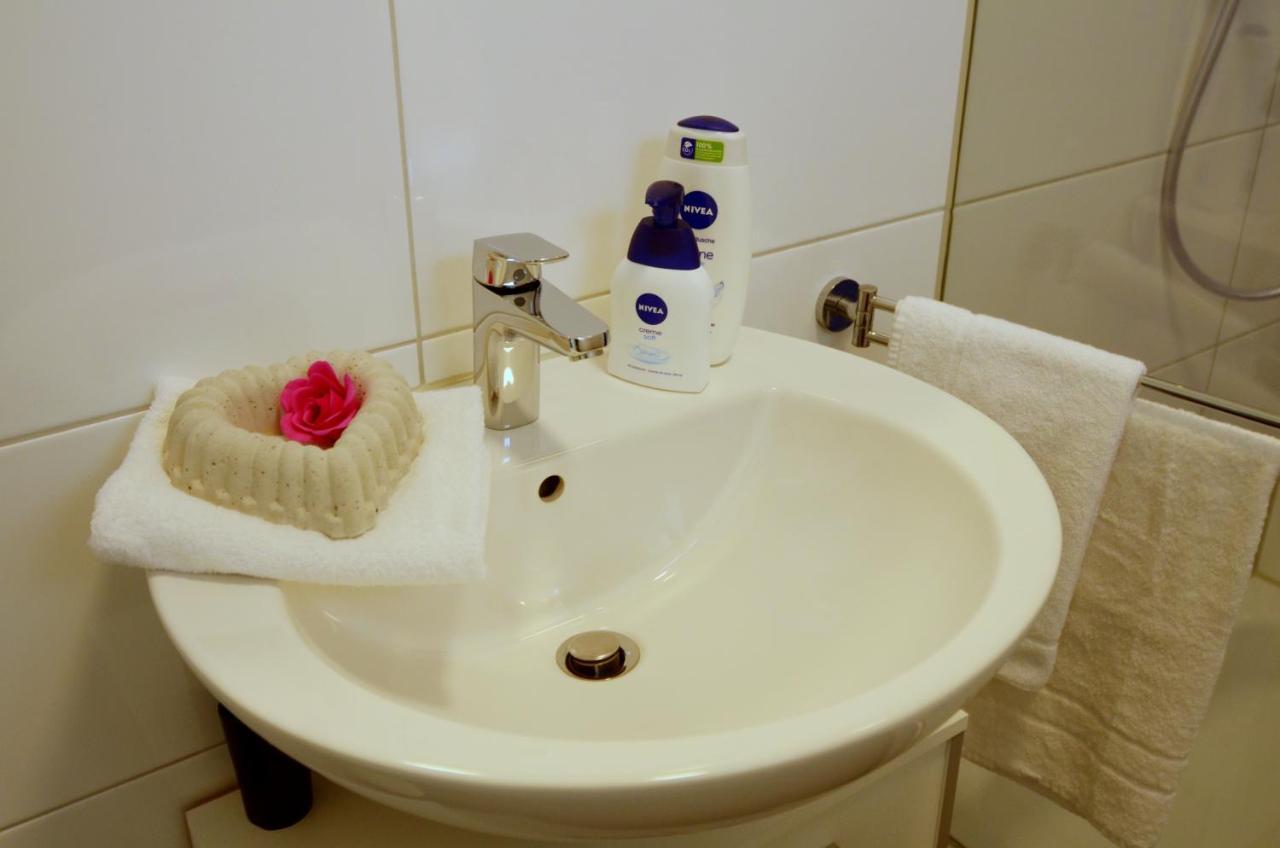 Unique Zentrale Moderne 2 Zimmer Wohnung Nahe Dem Park Villingen-Schwenningen Εξωτερικό φωτογραφία